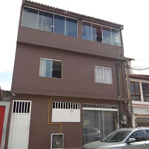 Quarto em Acomodações Particulares Aspino Poliqueze, Acessivel E Bem Localizada